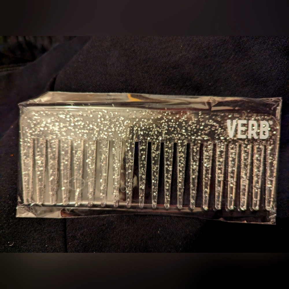 New VERB wide-tooth comb